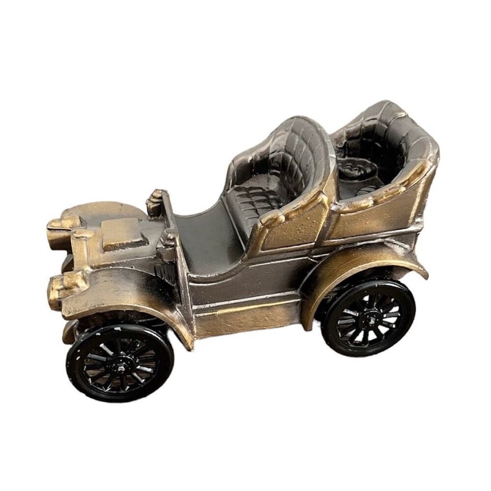 Banthrico Chicago Antique Oldsmobile 1906 Diecast Coin Bank 1974